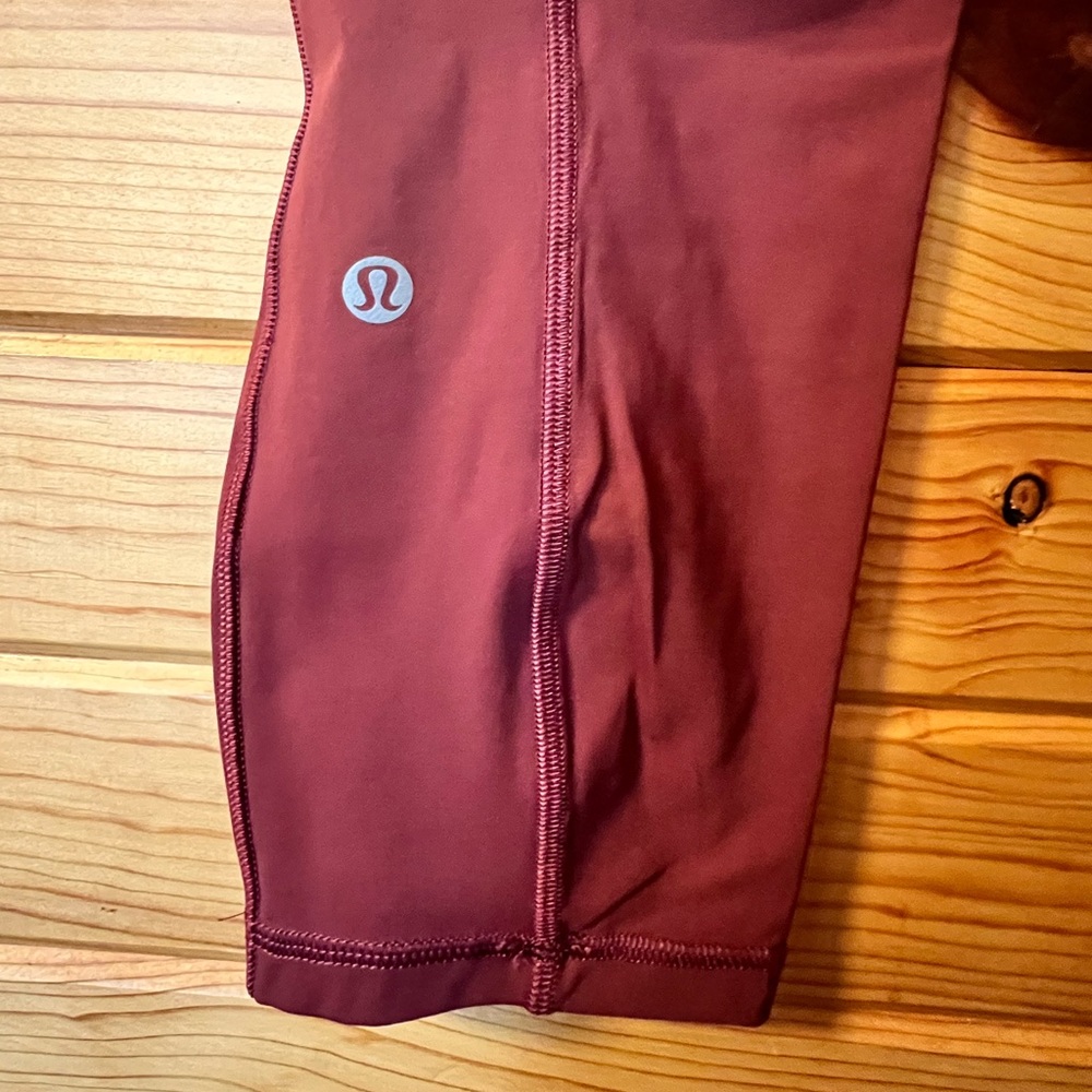 Women's Lululemon Pace Rival Crop *22" Dark Adobe Sz 12 - Picture 3 of 9